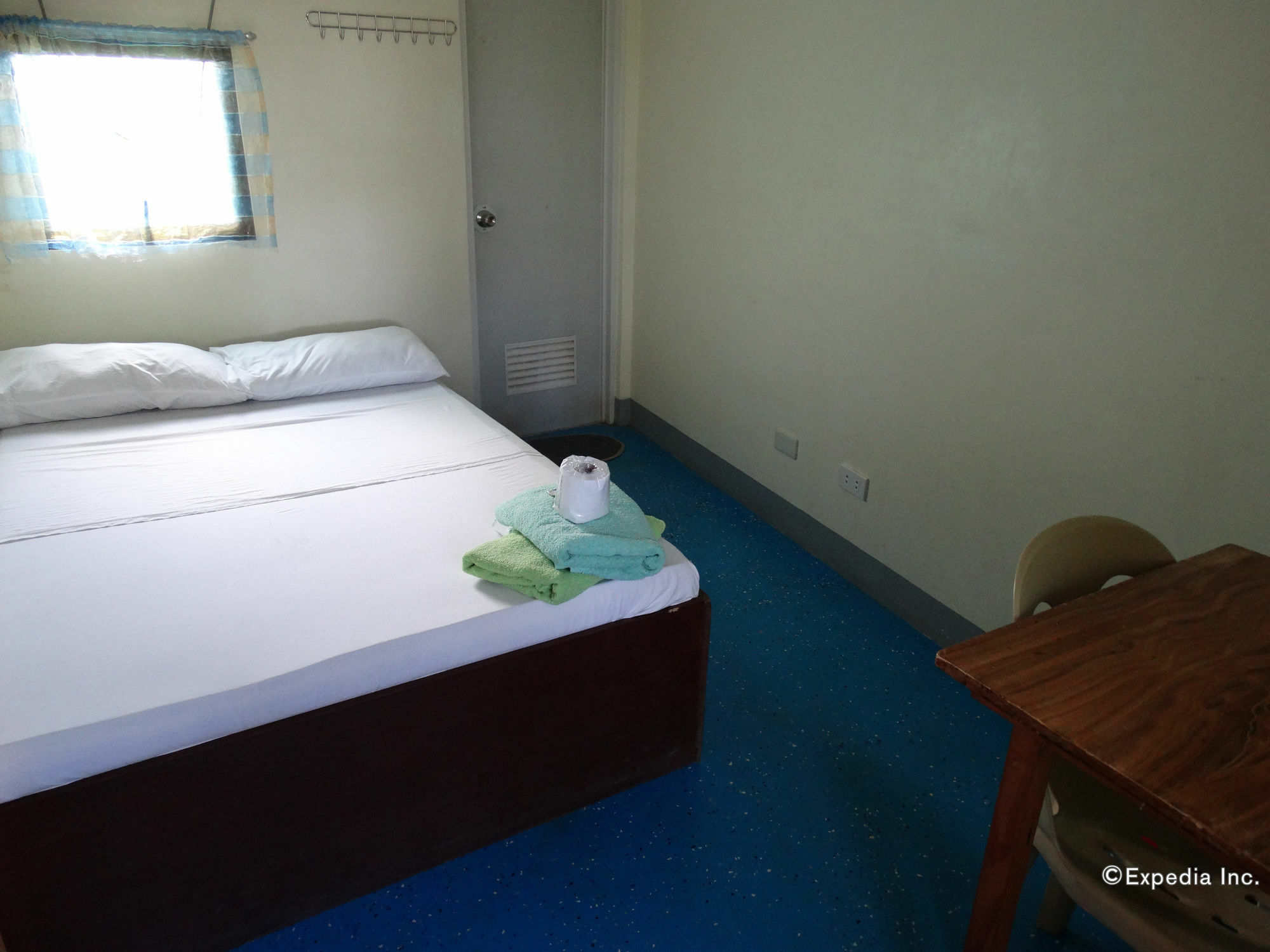 Ezy Stay Puerto Princesa Tiniguiban Exterior foto